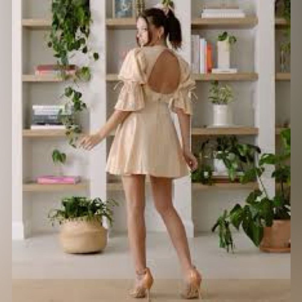 Elegant Cream Mini Dress